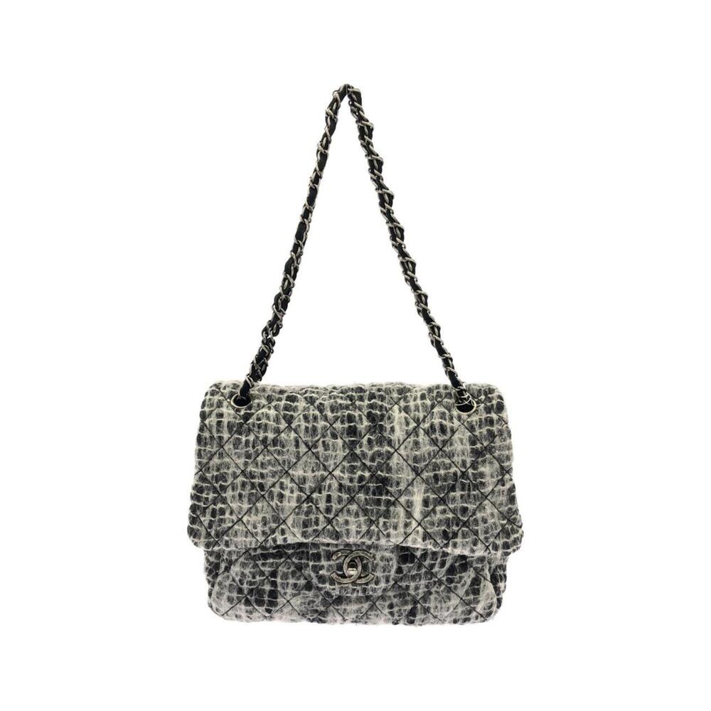 Chanel shoulder bag